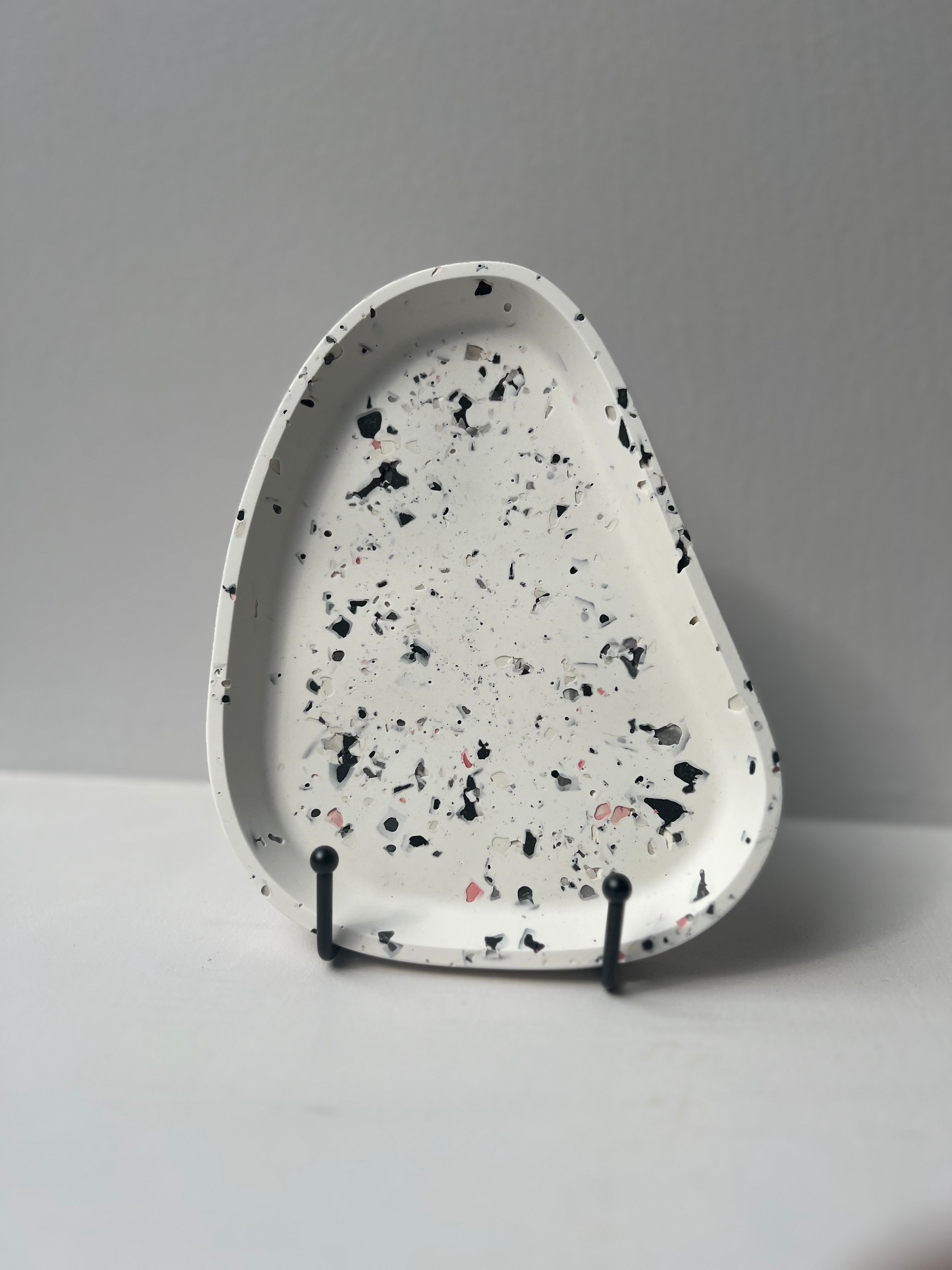 TERRAZO TRINKET TRAY